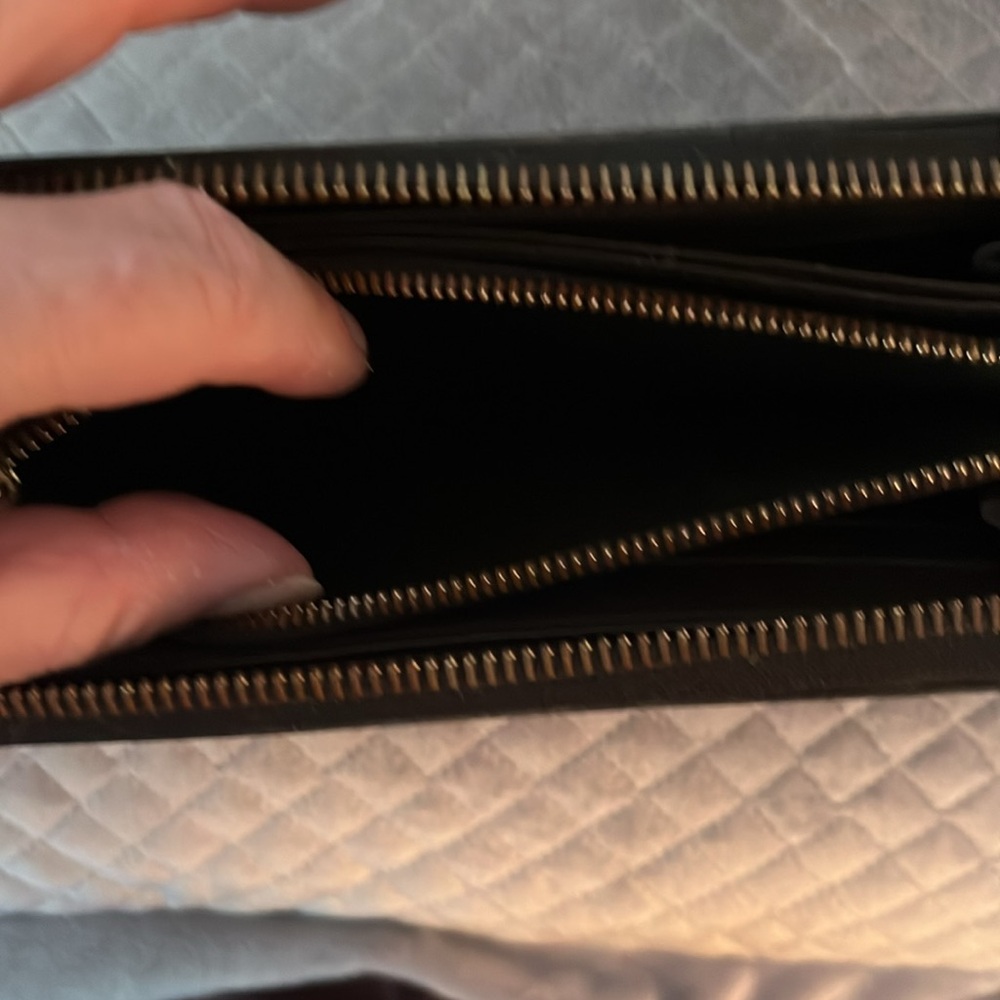 Louis Vuitton Damier Ebene Zippy Wallet - Picture 7 of 7